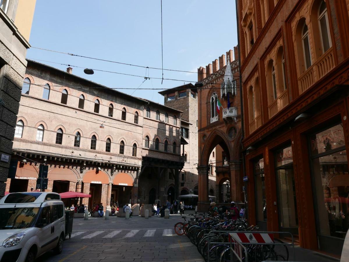 Travel Fiera Lejlighed Bologna Eksteriør billede